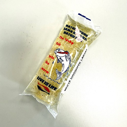 Life fish food White mosquito larvae in a 90 ml bag